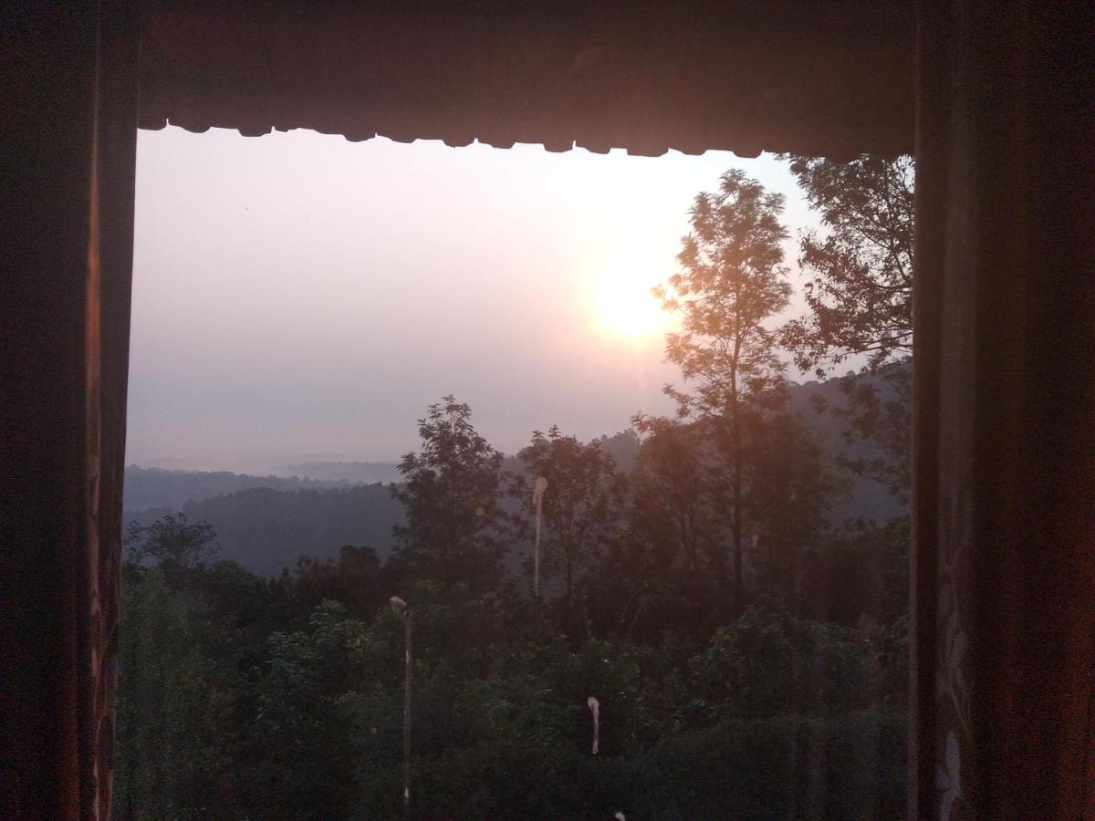 Abiyal Mountain Stay Мадикери Экстерьер фото